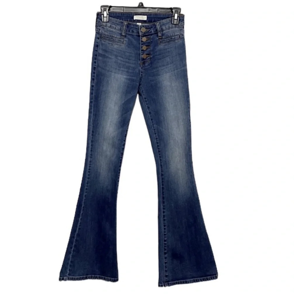 Sun & Shadow Junior's Medium Wash Button Fly Mid Rise Flare Denim Jeans Size 1